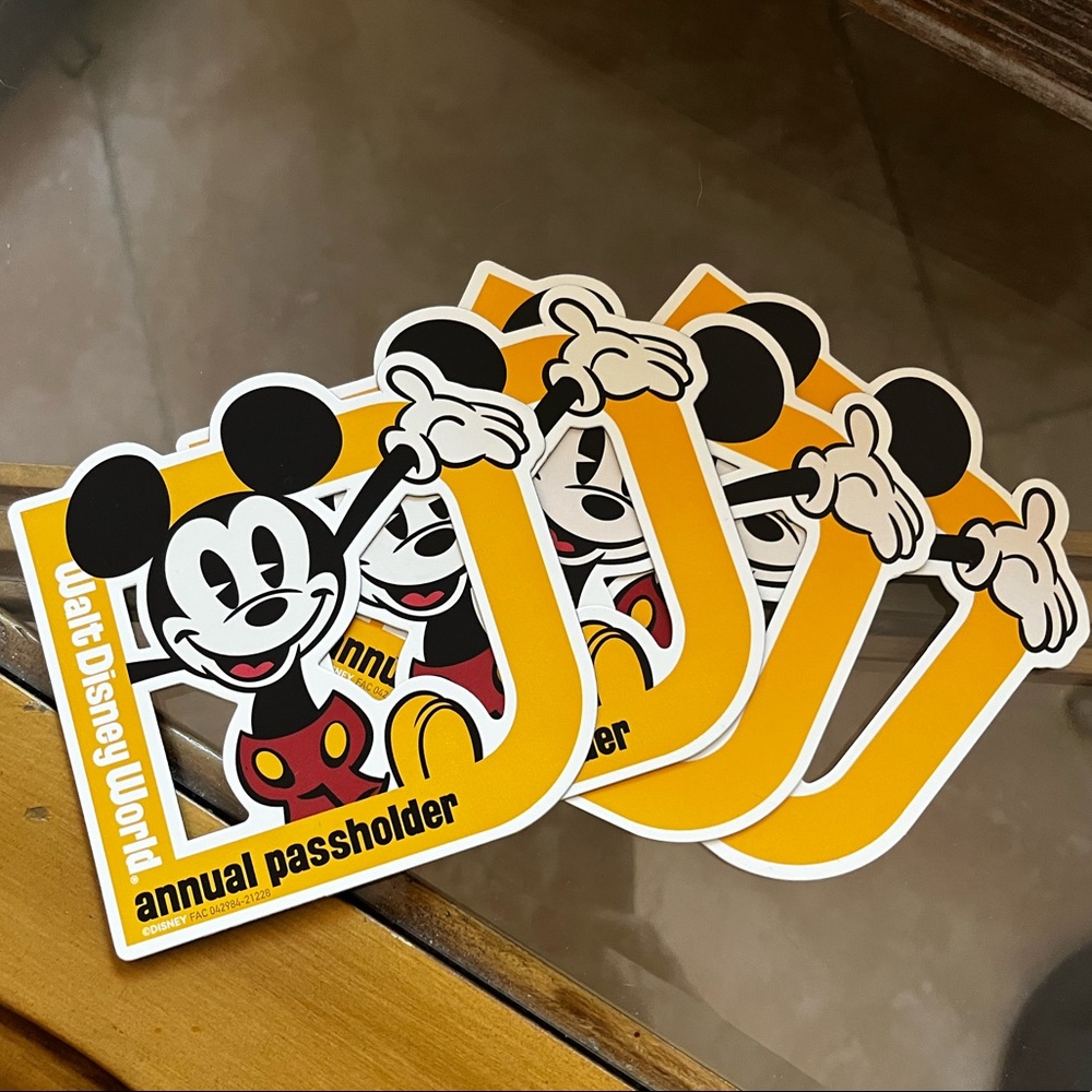 WDW Annual Passholder Magnet